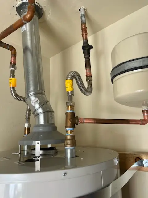 Water heater installation and plumbing repair in Pulaski